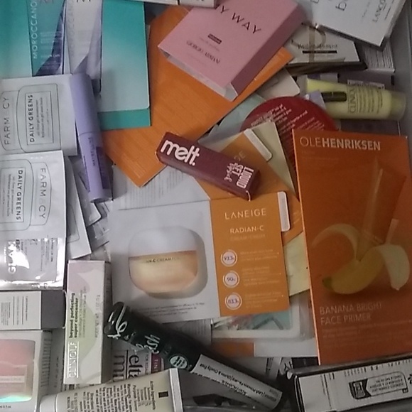 🆕 High end Make up/ Skincare mystery box - Picture 5 of 16